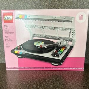 LEGO Vintage Turntable Set
